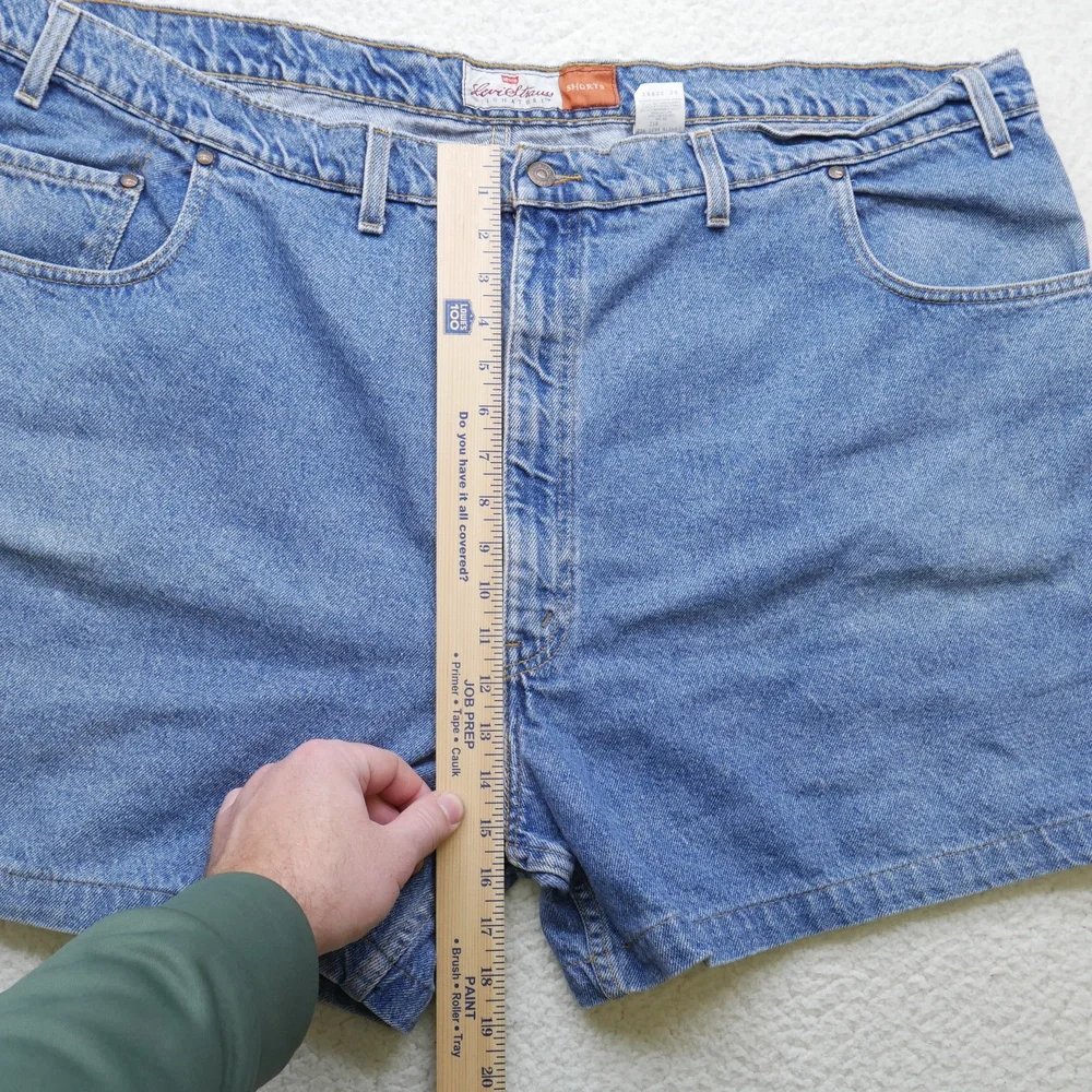 Vintage Levi's Shorts Mens Size 50 Loose Fit 90s Jean Blue Denim High-Rise 545